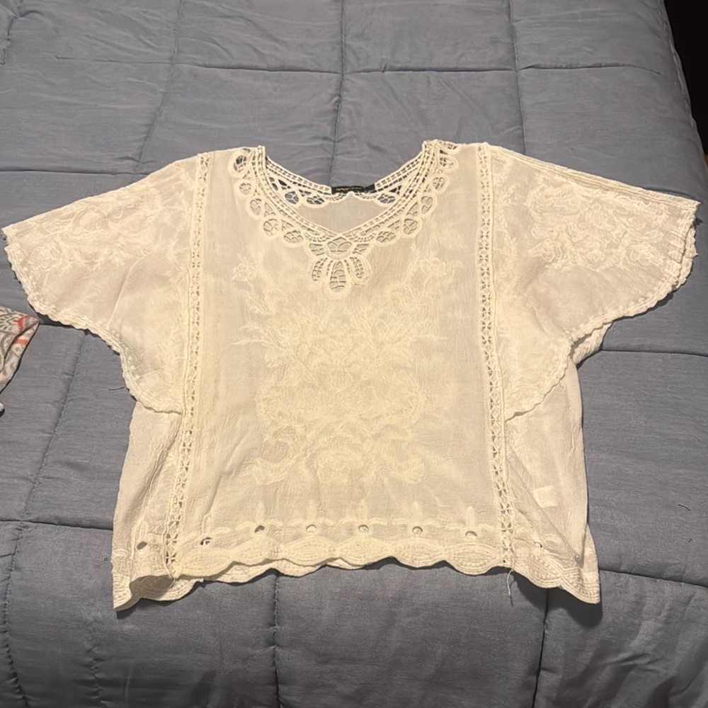 Elegant White Lace Women's Top